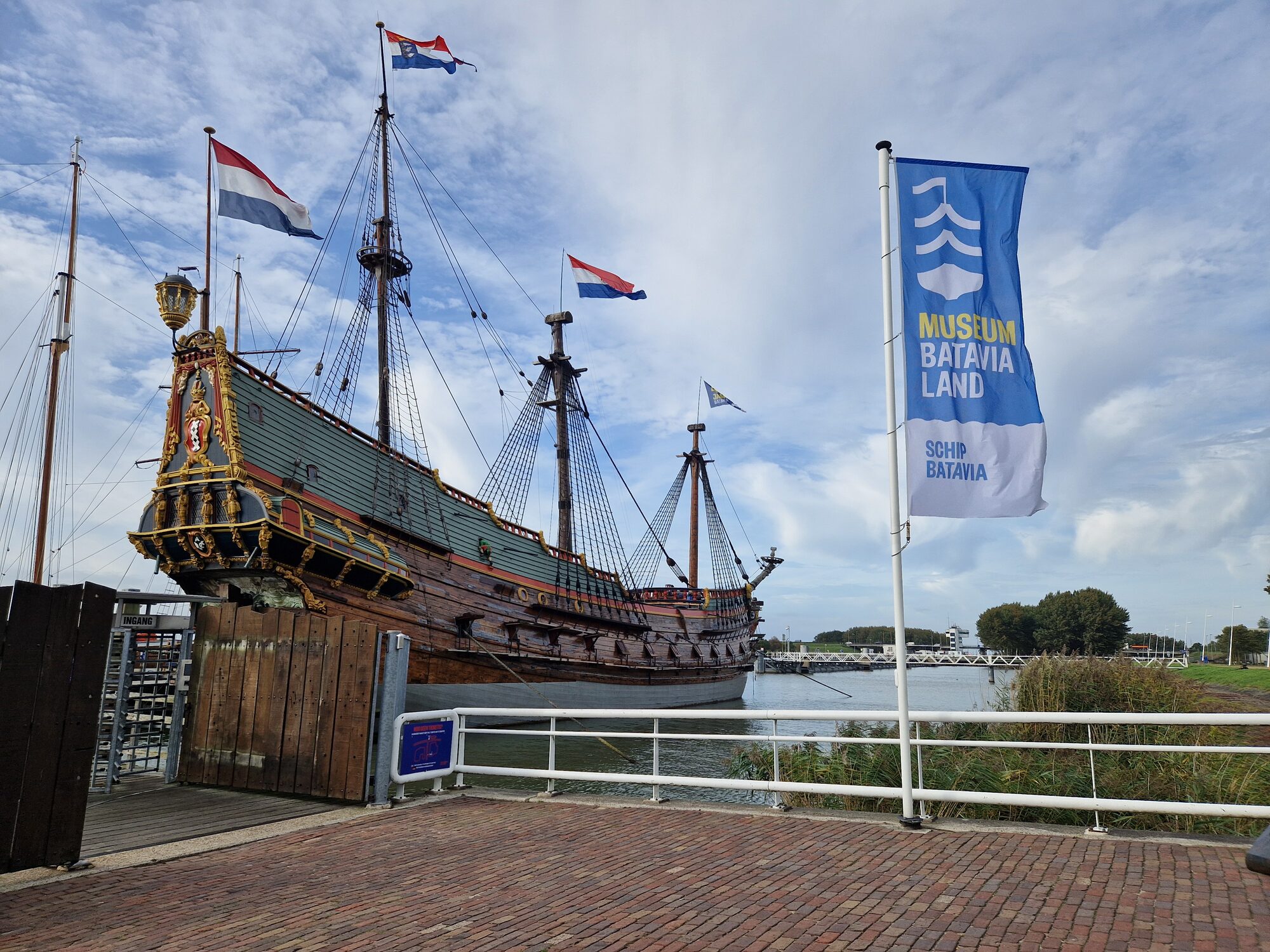 De Batavia aan de steiger in Lelystad