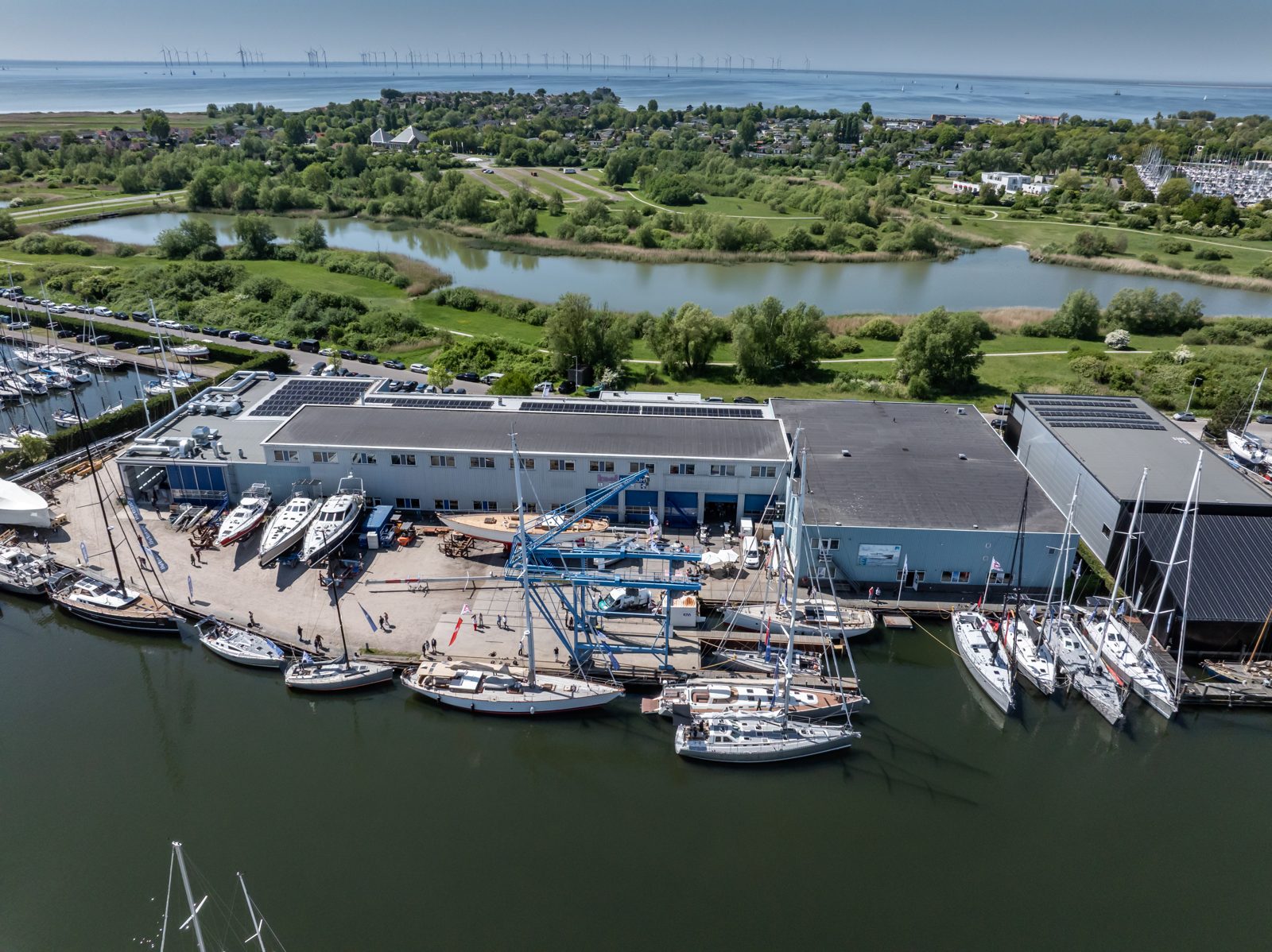 KM Yachtbuilders staat voor het eerst met refitwerk op Metstrade